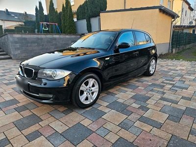 Usata BMW 116 122 CV (89 kW) 2009 Nero Utilitaria