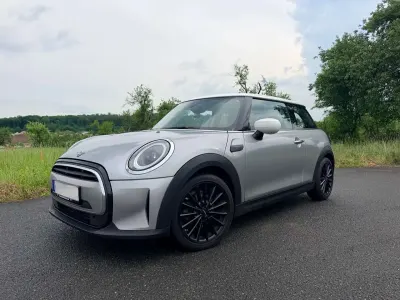 Gebraucht Mini Cooper Essential 136 PS (100 kW) 2022 Melting silver metallic Kleinwagen
