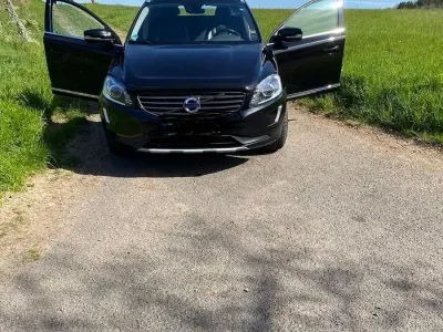 Gebraucht Volvo XC60 Kinetic 150 PS (110 kW) 2017 Schwarz SUV