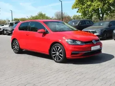 Używany VW Golf VII Sound 125 KM (91 kW) 2017 Czerwony Sedan/Limuzyna