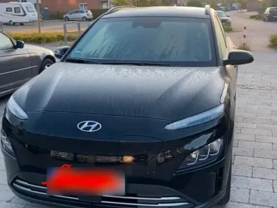 Gebraucht Hyundai Kona Trend 150 kW (205 PS) 2022 Schwarz SUV