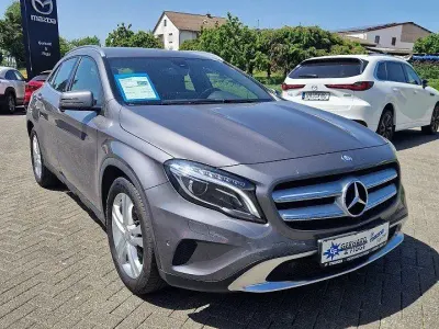 Używany Mercedes GLA180 122 KM (89 kW) 2016 Szary SUV