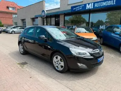 Gebraucht Opel Astra 120 PS (88 kW) 2011 Schwarz Limousine