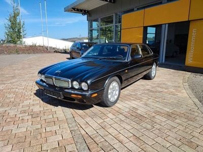 Gebraucht Jaguar XJ8 Sovereign 284 PS (208 kW) 1998 Schwarz Limousine