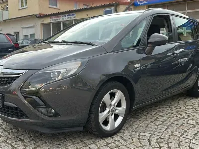 Używany Opel Zafira Tourer drive 120 KM (88 kW) 2016 Szary Minivan
