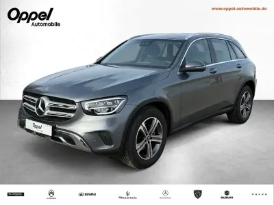 Używany Mercedes GLC220 194 KM (142 kW) 2022 Szary SUV