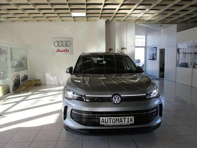 Silber Neu 2025 VW Tiguan Life SUV | 37.970 € (Superpreis)