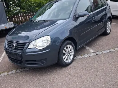 Gebraucht VW Polo Comfortline 80 PS (58 kW) 2009 Grau Kleinwagen