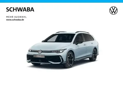 Neu VW Golf VIII R-line 150 PS (110 kW) 2026 Crystal ice blue metallic Kombi
