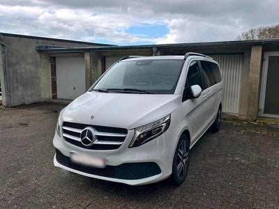 Gebraucht Mercedes V300 239 PS (175 kW) 2019 Weiß Van / Kleinbus