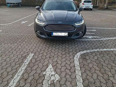 Grau Gebraucht 2016 Ford Mondeo Titanium Limousine | 12.200 € (Fairer Preis)