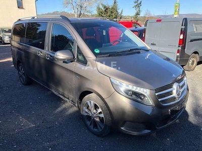 Gebraucht Mercedes V250 Avantgarde Edition 190 PS (139 kW) 2016 Grau Van / Kleinbus
