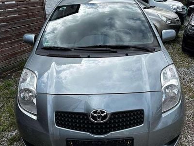 Silber Gebraucht 2008 Toyota Yaris Team Kleinwagen | 4.750 € (Fairer Preis)