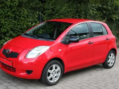 Gebraucht Toyota Yaris 69 PS (50 kW) 2007 Rot Kleinwagen
