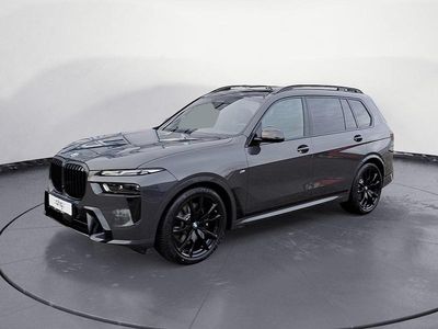 Neu BMW X7 352 PS (258 kW) 2026 Grau SUV