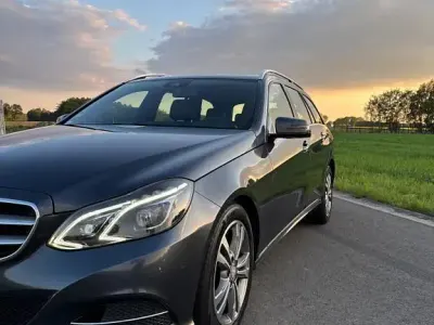 Gebraucht Mercedes E220 170 PS (125 kW) 2013 Grau Kombi