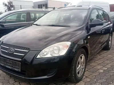 Gebraucht Kia Ceed Sportswagon 126 PS (92 kW) 2008 Schwarz Kombi