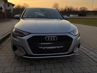 Gebraucht Audi A3 Advanced 149 PS (109 kW) 2022 Grau Limousine