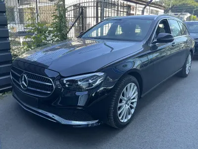 Gebraucht Mercedes E300 Avantgarde 320 PS (235 kW) 2021 Schwarz Kombi