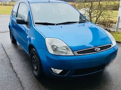 Usata Ford Fiesta Ghia 80 CV (58 kW) 2005 Blu Utilitaria