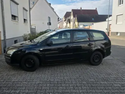 Gebraucht Ford Focus 101 PS (74 kW) 2006 Schwarz Kombi