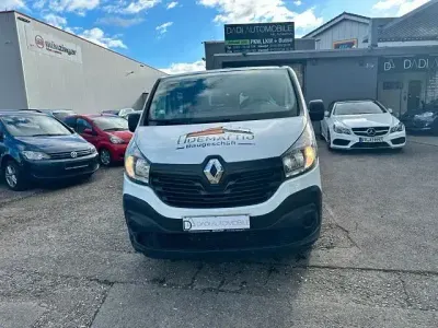 Gebraucht Renault Trafic Expression 150 PS (110 kW) 2015 Weiß Van / Kleinbus