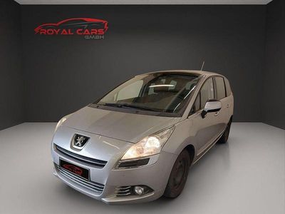Gebraucht Peugeot 5008 Active 150 PS (110 kW) 2013 Silber Van / Kleinbus