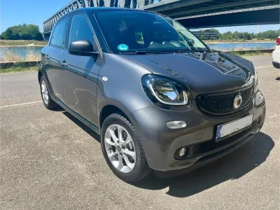 Gebraucht Smart ForFour Passion 71 PS (52 kW) 2019 Grau Kleinwagen