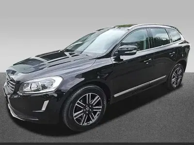Używany Volvo XC60 Summum 190 KM (139 kW) 2017 Czarny SUV