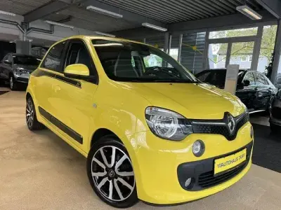 Używany Renault Twingo Luxe 71 KM (52 kW) 2015 Żółty Hatchback