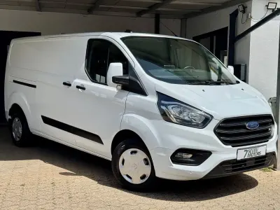 Gebraucht Ford 300 105 PS (77 kW) 2022 Weiß Van / Kleinbus