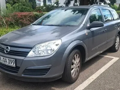 Gebraucht Opel Astra Sport 105 PS (77 kW) 2005 Grau Limousine