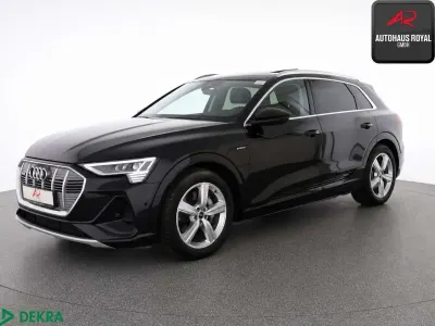 Gebraucht Audi e-tron S-Line 300 kW (408 PS) 2023 Mythosschwarz SUV