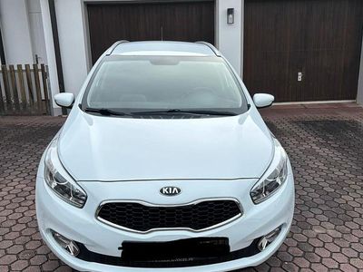 Usata Kia Ceed 135 CV (99 kW) 2014 Bianco Utilitaria