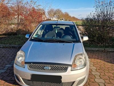 Second-hand Ford Fiesta 80 CP (58 kW) 2008 Argintiu Hatchback