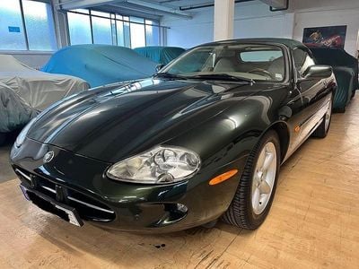 Jaguar XK8