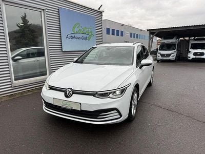 Gebraucht VW Golf VIII Life 131 PS (96 kW) 2023 Weiß Kombi