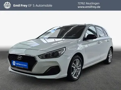 Gebraucht Hyundai i30 YES! 140 PS (102 kW) 2020 Polar white uni Limousine
