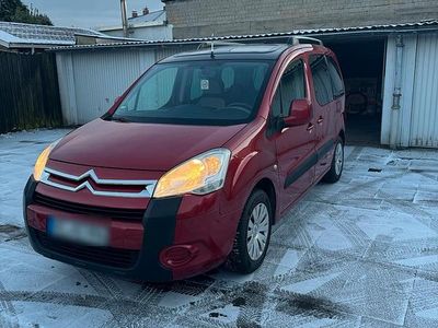 Rot Gebraucht 2010 Citroën Berlingo Van / Kleinbus | 3.500 € (Fairer Preis)