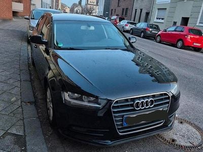 Schwarz Gebraucht 2012 Audi A4 Kombi | 5.600 € (Fairer Preis)