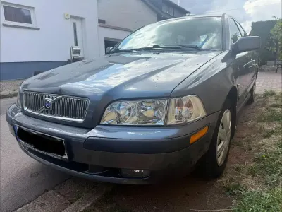 Gebraucht Volvo V40 122 PS (89 kW) 2002 Grau Kombi
