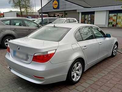 Gebraucht BMW 525 193 PS (141 kW) 2004 Silber Limousine