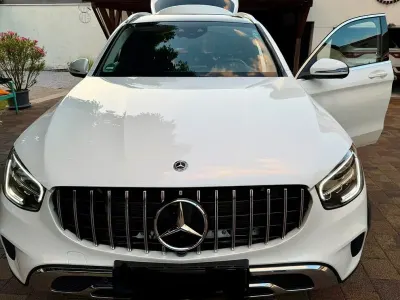 Gebraucht Mercedes GLC300e AMG line 320 PS (235 kW) 2020 Weiß SUV