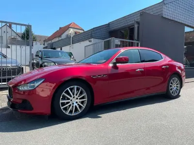 Gebraucht Maserati Ghibli 275 PS (202 kW) 2016 Rot Limousine