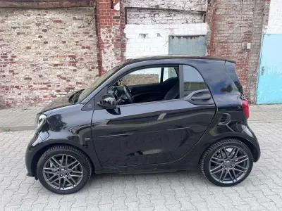 Gebraucht Smart ForTwo Electric Drive Brabus 41 kW (56 PS) 2019 Schwarz Coupé