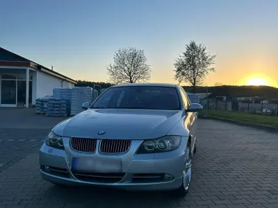 Gebraucht BMW 318 143 PS (105 kW) 2008 Silber Limousine