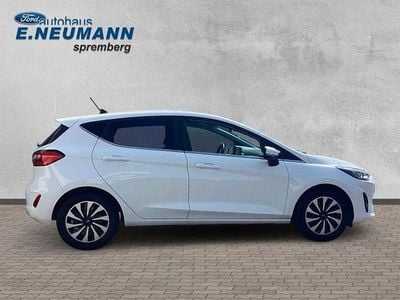 Second-hand Ford Fiesta Titanium 125 CP (91 kW) 2022 Alb Hatchback