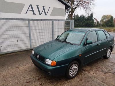 Gebraucht VW Polo 60 PS (44 kW) 1998 Grün Limousine