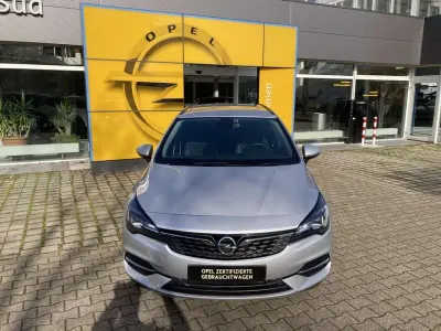 Gebraucht Opel Astra Edition 145 PS (106 kW) 2021 Argon silber/ice silver (m2) Kombi