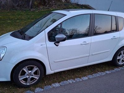 Usado Renault Modus Night&Day 103 CV (75 kW) 2012 Blanco Monovolumen